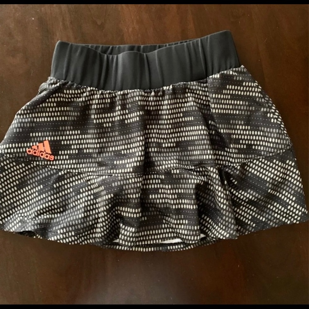 adidas tennis skirt(XS)-like new!